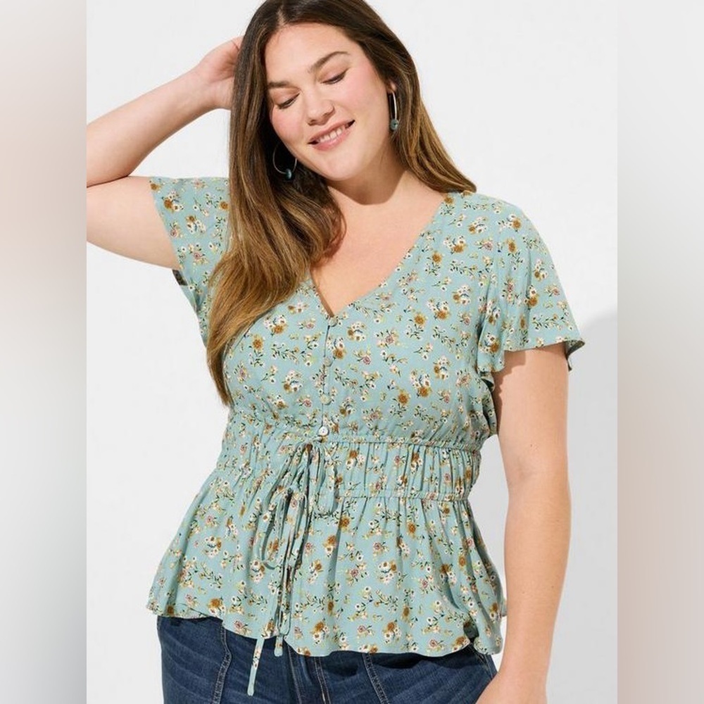 Torrid Gauze Waist Detail Flutter Sleeve Top size 0